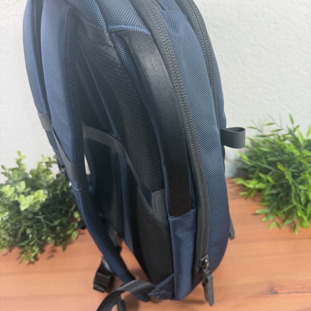 Aer City Pack 2 in Navy 16L like-new - Picture 3 of 13